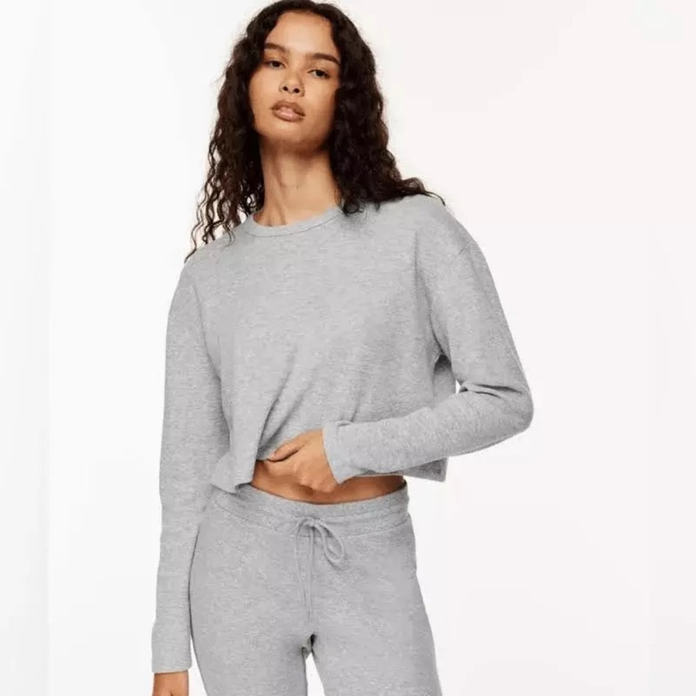 Aritzia Sunday Best grey waffle-knit cropped long-sleeve